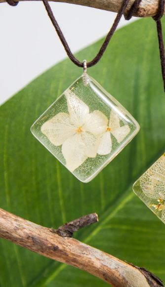 how to make resin jewelry guide