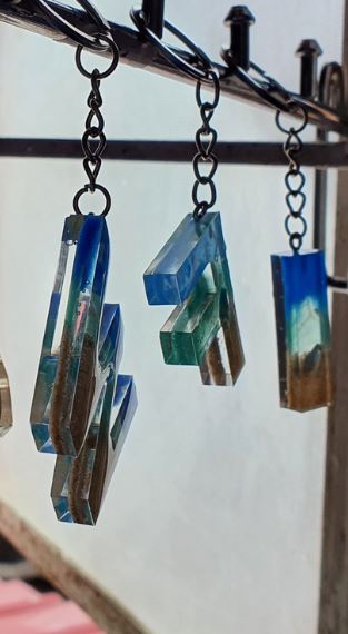 how to make resin jewelry guide