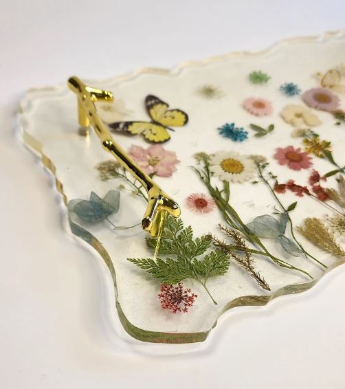 pressed flower resin tray