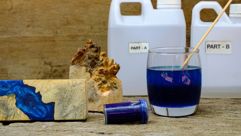 How Much Pigment Per Gallon Of Epoxy Resin: Measuring Charts - Crafty