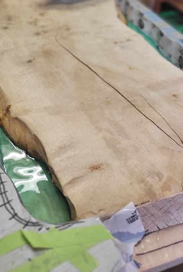 uv resin can be used for filling cracks in wood