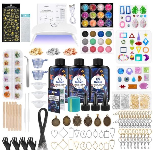 Prepare the mold and hardware