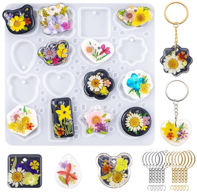 How To Make DIY Resin Keychains - Crafty DIY Artistry