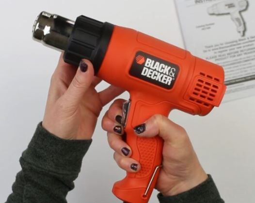 Tips for Pouring Thin Layers of Epoxy using a heat gun for bubbles