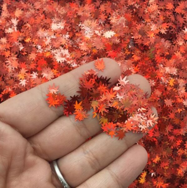 Cute Fall Leaf Embeds